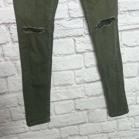 Levi’s 535 Olive Green Destroyed Knee Skinny Jeans - Picture 7 of 14